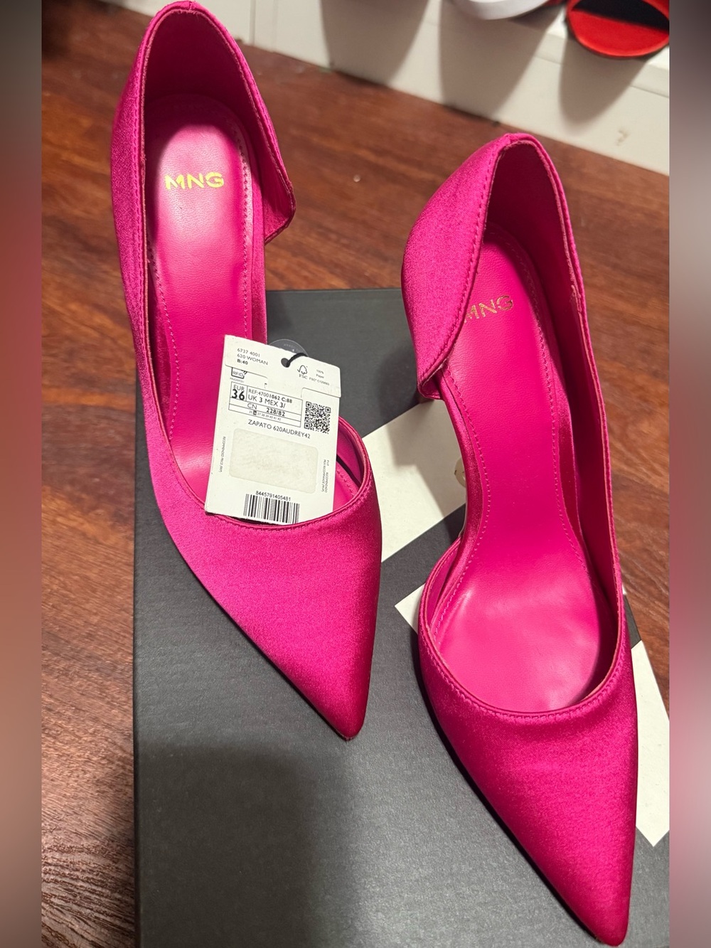 MANGO NWT Fuchsia Pink Satin Pointed Toe Slingback Heels – Size 6